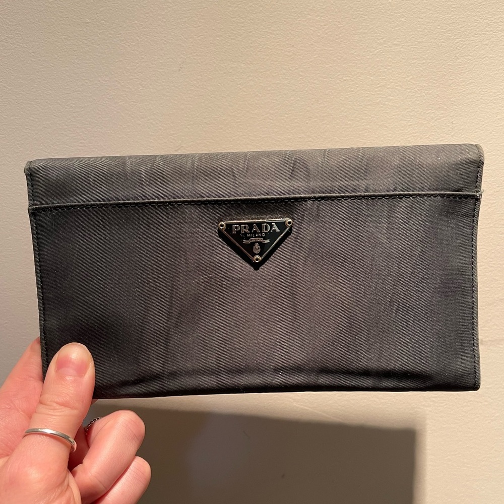 Prada wallet vintage